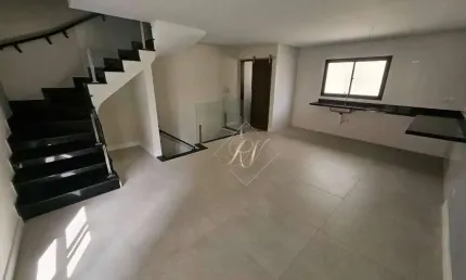 Maravilhoso sobrado em Villagio, sol da manhã, com 2 suítes, com fino acabamento, super bem localizado, no bairro da Ponta da Praia!!!!