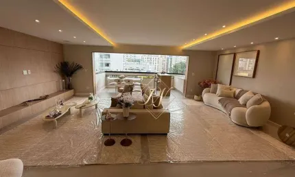 Maravilhoso apartamento todo reformado com 4 suites , próximo aoi tenis clube e a praia . Venha conhecer!!