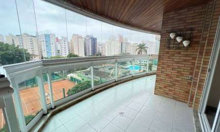 Apartamento com 3 dormitórios, sacada na sala, bem arejado, iluminado pelo sol da manhã, no bairro Boqueirão em Santos!!!