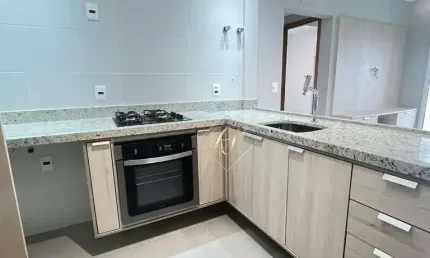 VISTA MAR, SALA AMPLA COM SACADA FECHADA EM VIDROS, 2 DORMITÓRIOS, LAZER COMPLETO NO BAIRRO VILA RICA EM SANTOS!!!