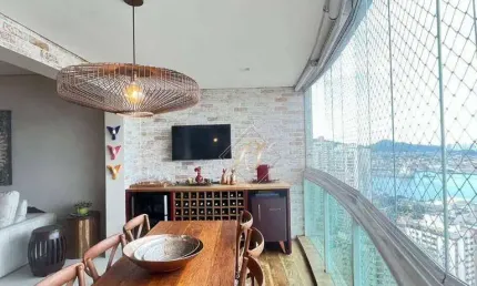 PORTEIRA FECHADA!!!! FINO ACABAMENTO, VISTA MAR, VARANDA GOURMET FECHADA EM VIDROS, LAZER COMPLETO NA CIDADE DE SANTOS!!!