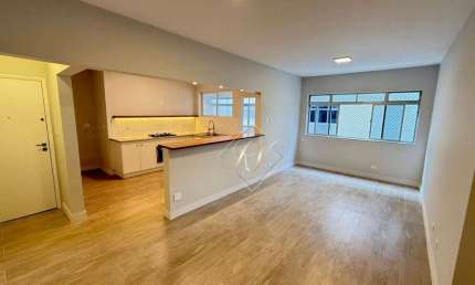 Maravilhoso apartamento, todo reformado, amplo e moderno, super bem localizado no bairro da Ponta da Praia!!!