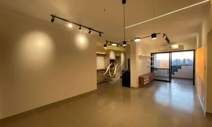 Maravilhoso apartamento, andar alto, vista livre, super bem localizado, todo reformado, no bairro da Ponta da Praia!!!