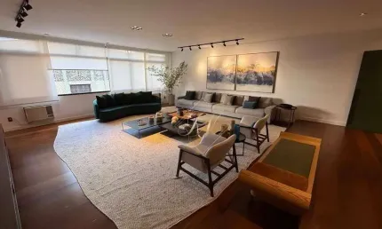 Maravilhoso apartamento, de frente, finamente decorado, porteira fechada, super bem localizado, no bairro do Boqueirão!!!
