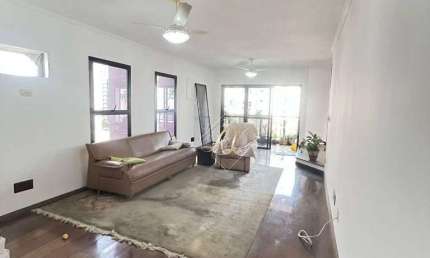 EXCELENTE APARTAMENTO, 4 SUÍTES, SALA AMPLA COM SACADA, À 2 QUADRAS DA PRAIA EM SANTOS!!!!