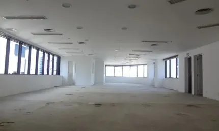 Excelente conjunto comercial - localização privilegiada