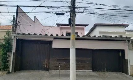 EXCELENTE SOBRADO - AMPLO - LOCALIZAÇÃO PRIVILEGIADA