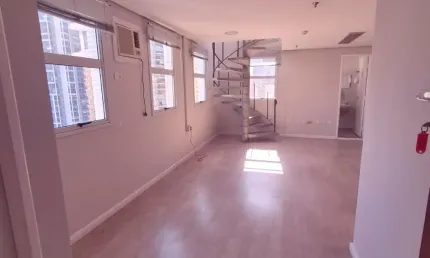 Excelente conjunto comercial - duplex - localização privilegiada