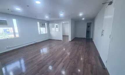 Excelente conjunto comercial - localização privilegiada