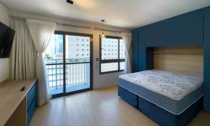 EXCELENTE STUDIO MOBILIADO - VARANDA - LAZER - LOCALIZAÇÃO PRIVILEGIADA