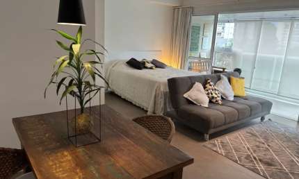EXCELENTE STUDIO MOBILIADO - LAZER - LOCALIZAÇÃO PRIVILEGIADA