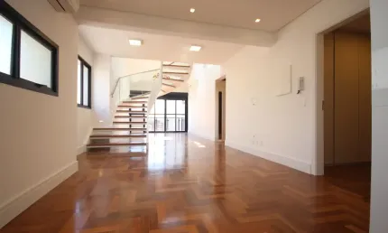 Excelente duplex de cobertura - amplo - localização privilegiada
