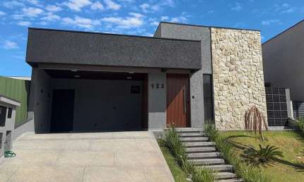 Casa de Alto Padrão com 3 Suítes, Piscina Privativa e Área Gourmet no Cyrela