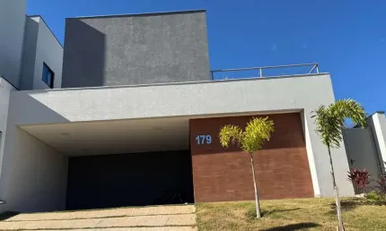 Casa Moderna com 3 Suítes, Piscina Privativa e Energia Solar no Cyrela