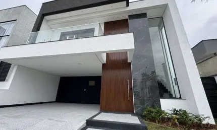 Casa Espaçosa com Piscina Aquecida e 3 Suítes no Residencial Cyrela Esplanada