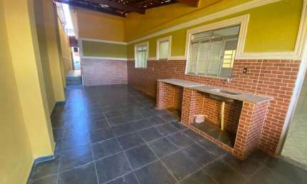 EXCELENTE CASA FURTADO DE MENEZES 3 QUARTOS COM 120 METROS
