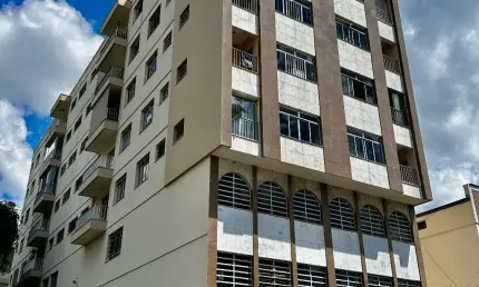 EXCELENTE APARTAMENTO 3 QUARTOS COM 120 METRSO NO BAIRRO FABRÍCA