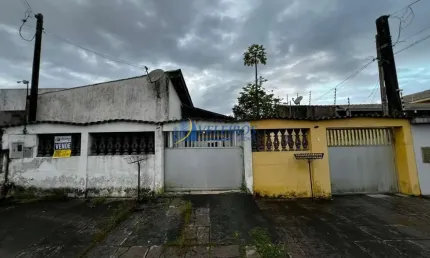 Casa com 3 quartos à venda na Vila Horizonte, Paranaguá  por R$ 350.000