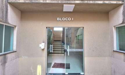 Apartamento com 2 quartos para alugar no Parque São João, Paranaguá  por R$ 1.800