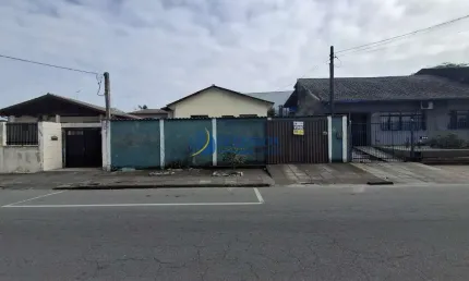 Casa com 4 quartos para alugar no correia velho, paranaguá  por r$ 1.900