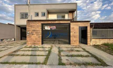 Casa com 3 quartos à venda na Vila Garcia, Paranaguá  por R$ 400.000