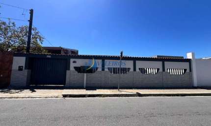 Casa com 3 quartos à venda na Vila São Vicente, Paranaguá  por R$ 460.000