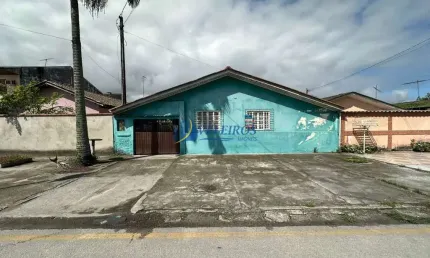 Casa com 3 quartos à venda na Vila Cruzeiro, Paranaguá  por R$ 395.000