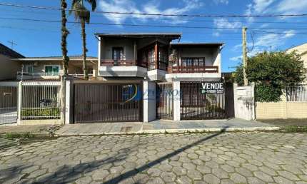 Casa com 3 quartos à venda no Costeira, Paranaguá  por R$ 1.285.000