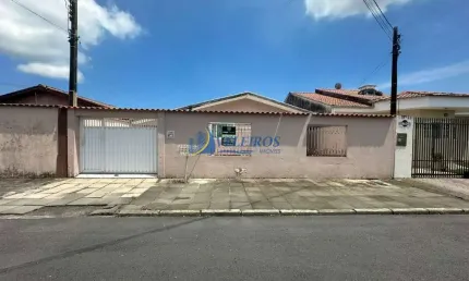 Casa com 4 quartos à venda no Santos Dumont, Paranaguá  por R$ 600.000