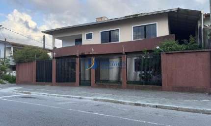 Casa com 2 quartos à venda na Vila Itiberê, Paranaguá  por R$ 1.200.000