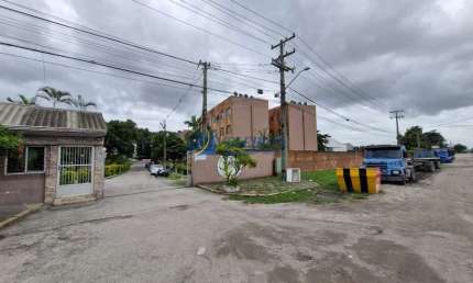 Apartamento com 2 quartos à venda no Emboguaçu, Paranaguá  por R$ 220.000