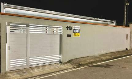Casa com 2 quartos à venda no Jardim Iguaçu, Paranaguá  por R$ 319.000