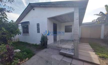 Casa com 2 quartos para alugar no Parque Agari, Paranaguá  por R$ 1.800