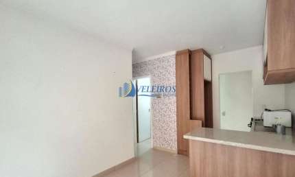 Apartamento com 2 quartos para alugar no Parque Agari, Paranaguá  por R$ 1.300
