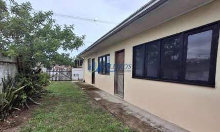 Kitnet / Stúdio para alugar na Vila Guarani, Paranaguá  por R$ 1.000