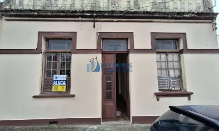 Casa com 4 quartos à venda no Centro Histórico, Paranaguá  por R$ 400.000