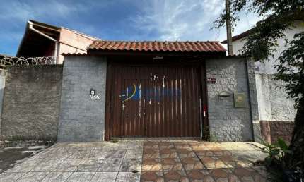 Casa com 2 quartos à venda no Leblon, Paranaguá  por R$ 500.000