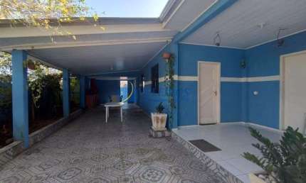 Casa com 2 quartos para alugar na Vila do Povo, Paranaguá  por R$ 2.250