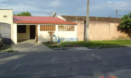Casa com 2 quartos à venda no Santos Dumont, Paranaguá  por R$ 270.000