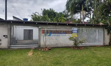 Casa à venda no Centro, Guaraqueçaba  por R$ 250.000
