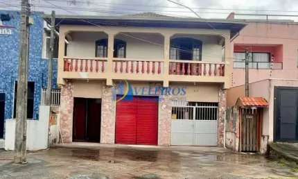 Casa com 4 quartos à venda na Vila Itiberê, Paranaguá  por R$ 850.000