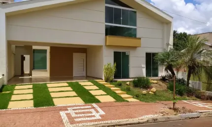 Casa em condomínio fechado com 3 quartos à venda no Centro, Ibiporã 