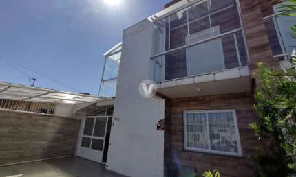 Casa com 2 quartos à venda na Rua João Batista da Cruz Jobim, 59B, Nossa Senhora Medianeira, Santa Maria