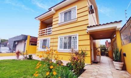 Excelente casa localizada no Bairro Medianeira na cidade de Santa Maria -RS