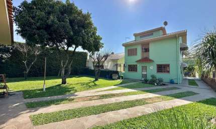 Casa 4 dormitórios à venda Juscelino Kubitschek Santa Maria/RS