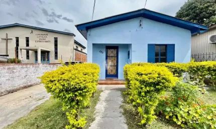 Casa com 2 quartos à venda na Rua das Macieiras, 285, Juscelino Kubitschek, Santa Maria