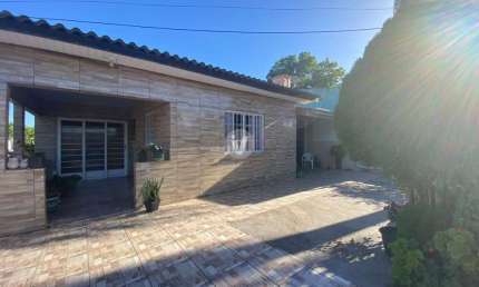 Casa com 3 quartos à venda na Rua Adelmo Genro Filho, 391, Lorenzi, Santa Maria