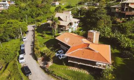Fantástica Casa em Garopaba na Praia da Vigia em Frente ao Mar com Vista Panorâm