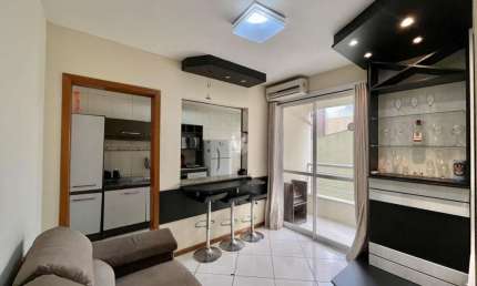 Apartamento 1 dormitório semimobiliado com garagem no bairro Bonfim.
