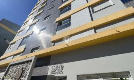 Ótimo apartamento central com 2 dormitorios sendo 1 suite, churrasqueira com sac
